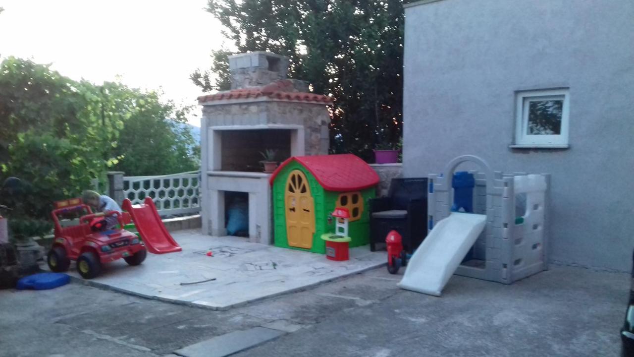 Apartment Magdic Brzac Екстериор снимка