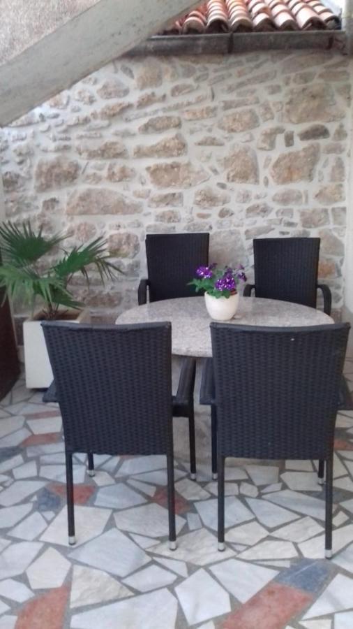 Apartment Magdic Brzac Екстериор снимка