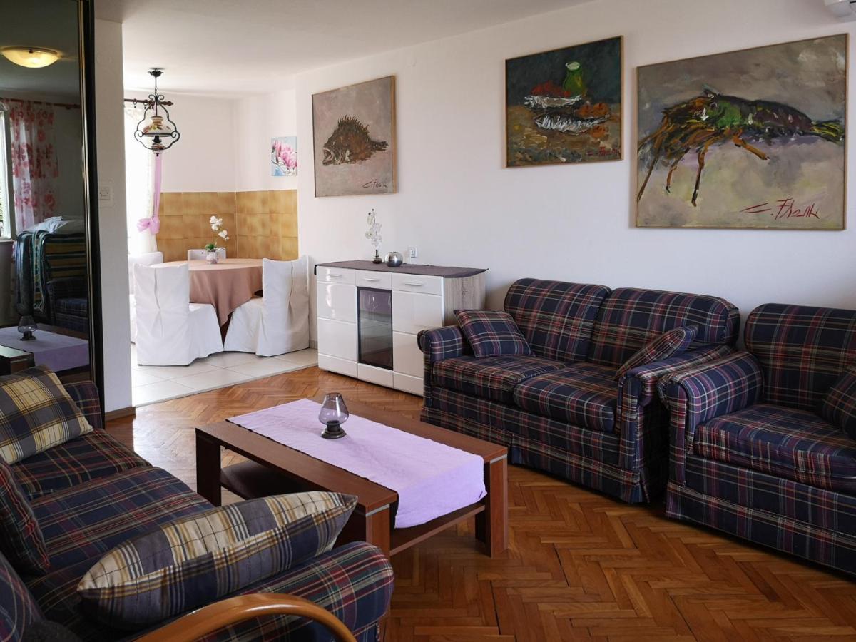 Apartment Magdic Brzac Екстериор снимка