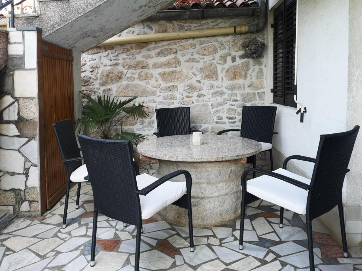 Apartment Magdic Brzac Екстериор снимка