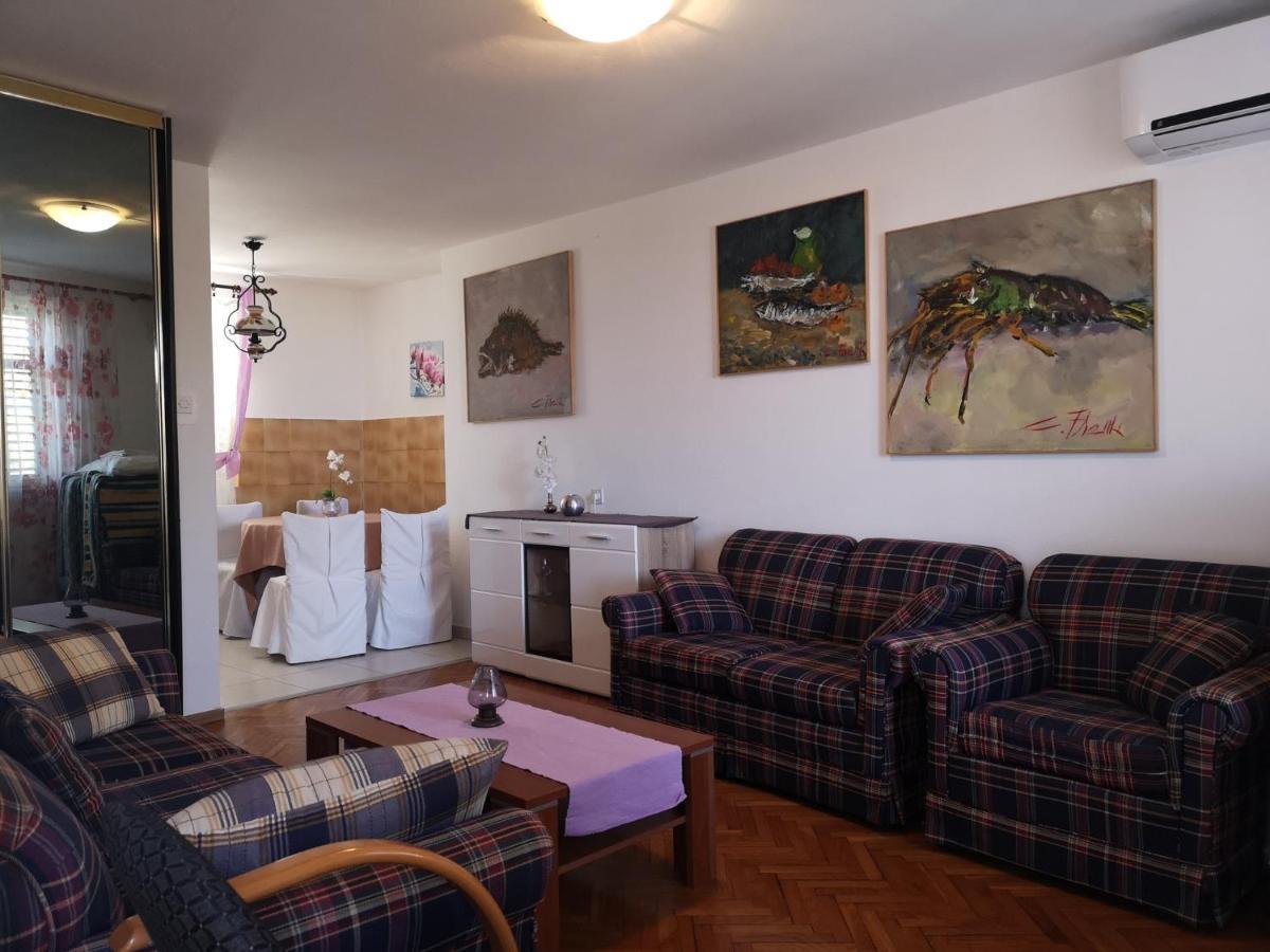 Apartment Magdic Brzac Екстериор снимка