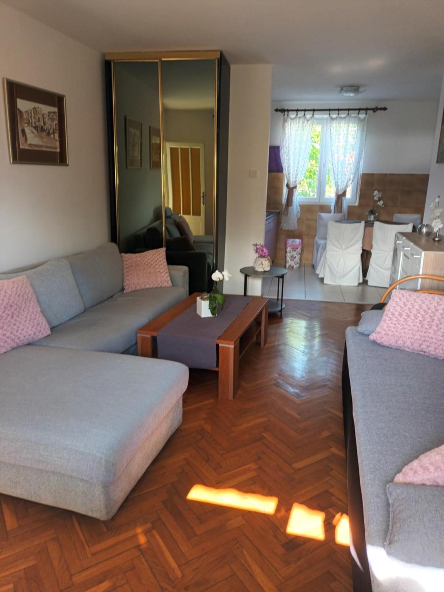 Apartment Magdic Brzac Екстериор снимка