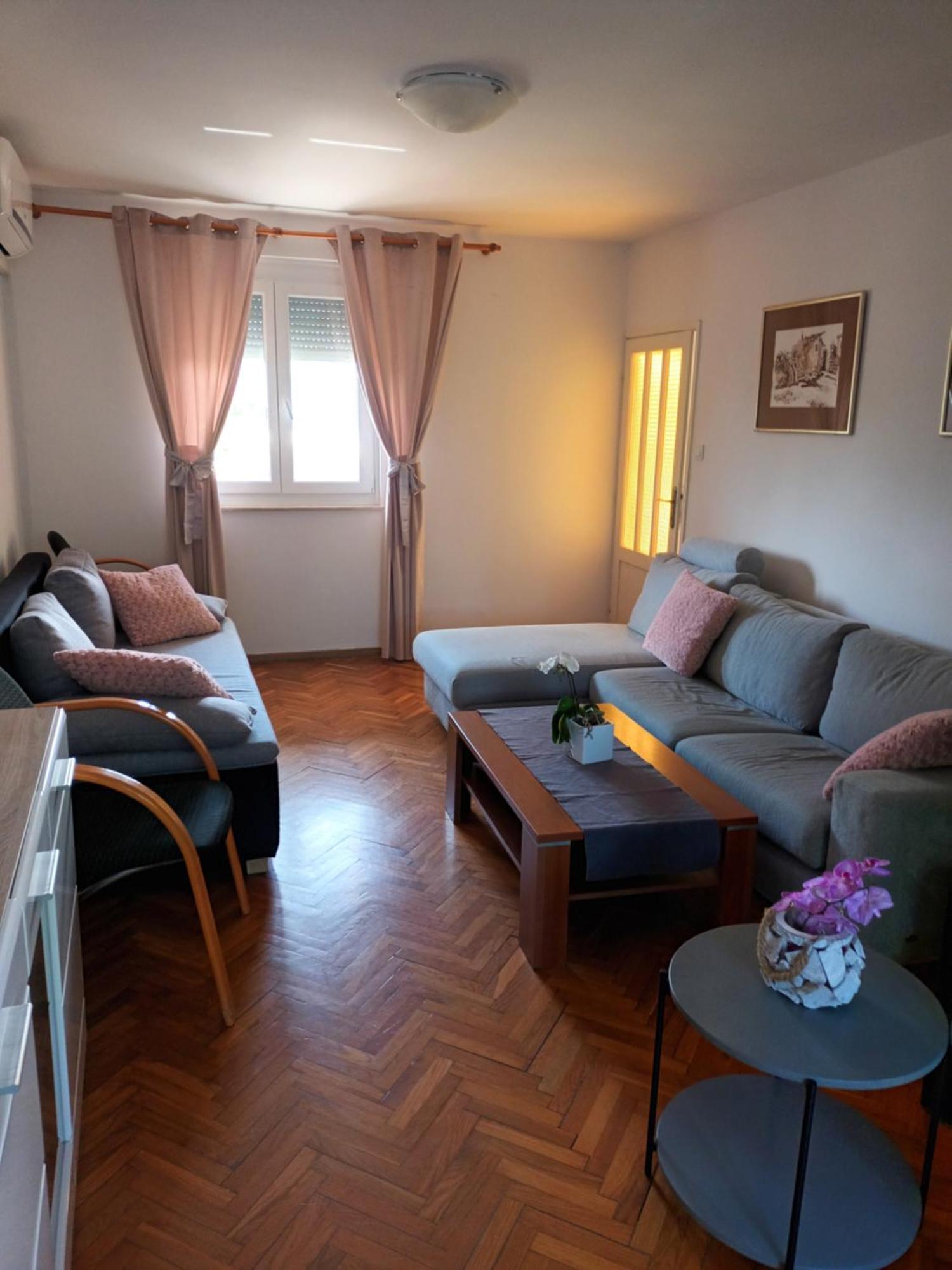 Apartment Magdic Brzac Екстериор снимка
