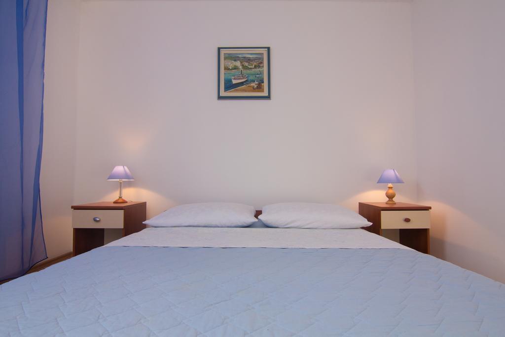Apartment Magdic Brzac Екстериор снимка